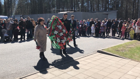 9 мая 2021 г. на братском захоронении пос. Песочный состоялось торжественно-траурное мероприятие, посвященное 76-й годовщине Победы в Великой Отечественной войне 1941-1945 гг.