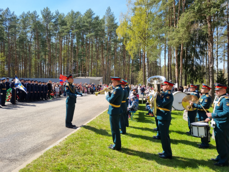 Состоялось торжественно-траурное мероприятие на Песочинском кладбище, посвящённое 78-ой годовщине Победы в Великой Отечественной войне