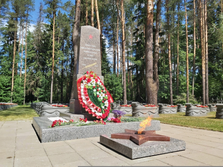 9 мая 2023 г. в 13:00 на братском захоронении п. Песочный состоится торжественно-траурное мероприятие, посвященное 78-й годовщине Победы в Великой Отечественной войне 1941—1945 годов